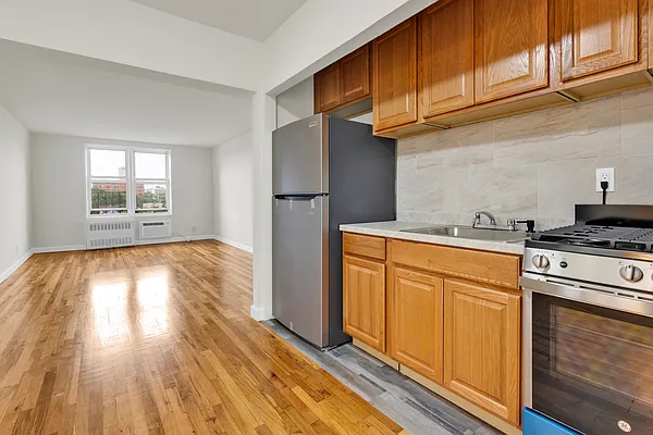 Sold by Remax Edge | media 12