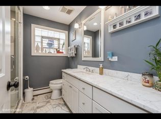 5654 N Meade Ave #1, Chicago, IL 60646