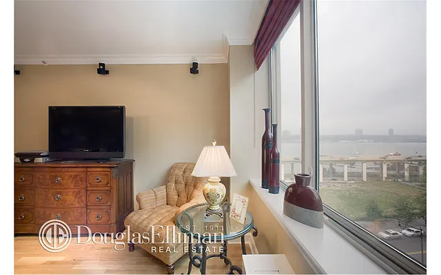 Rented by Douglas Elliman | media 2