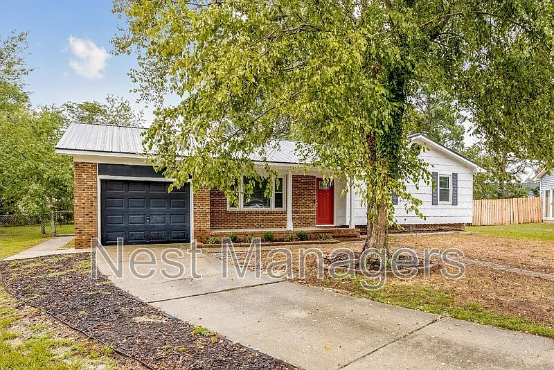 3 bed, 2.0 bath, 1186 sqft, $1,495 — Photo 3