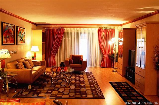 1st image of 800 NE 195th St APT 507