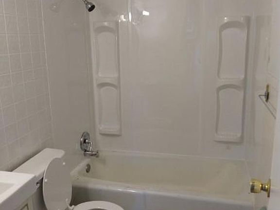 4th image of 1900 Bittle Pl APT D