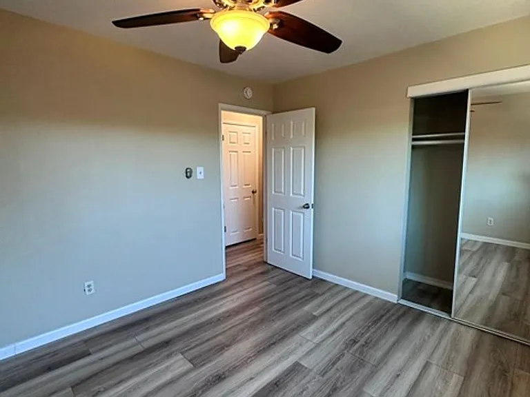 2544 Union St — Photo 16