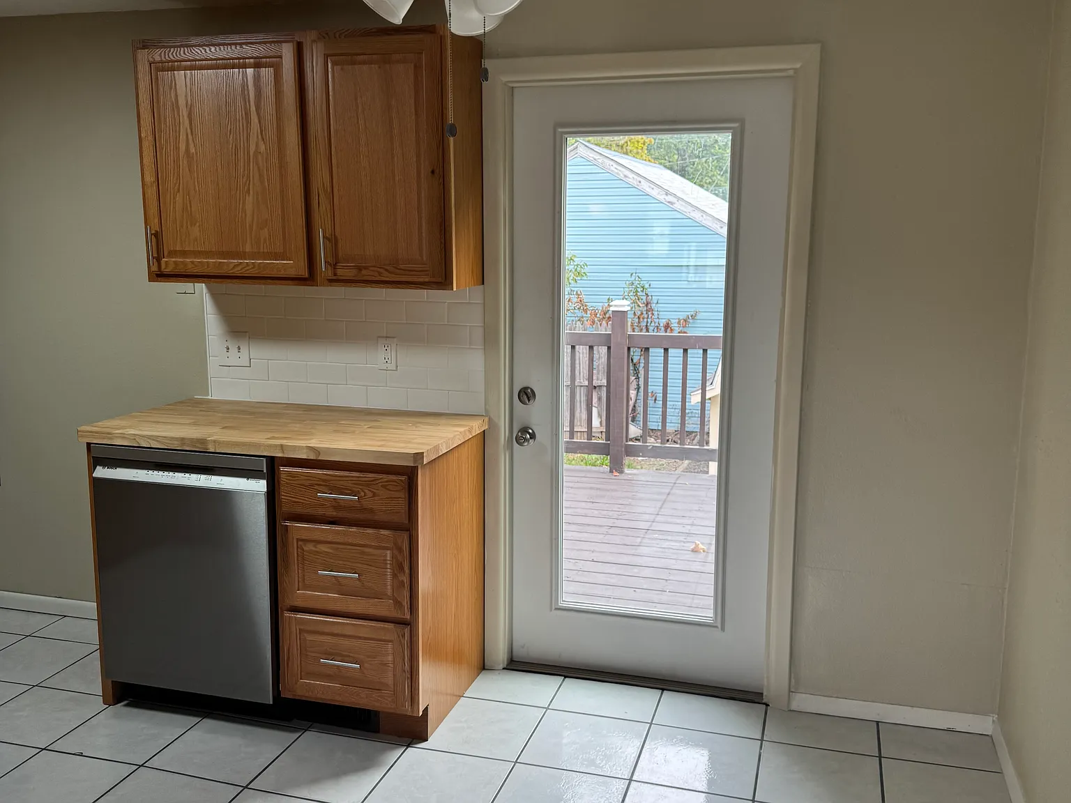3 bed, 1504 sqft, $1,200 — Photo 2
