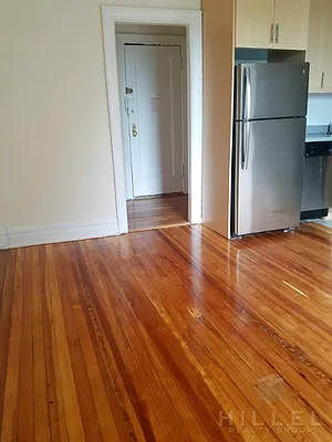 Rented by Hillel Realty Group | media 6