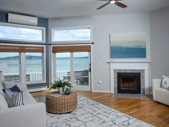 19 Marina Dr, Hull, MA 02045