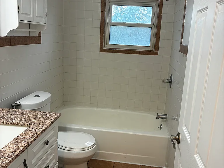 8527 Harris Ave — Photo 9