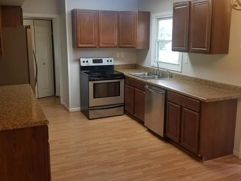 12510 Knowledge Ln — Photo 7