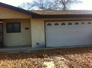 806 Brehler Ave, Sanger, CA 93657