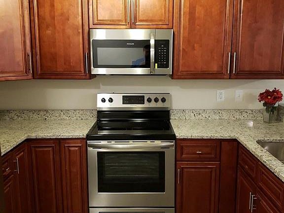5th image of 782 Windbrook Cir APT 106