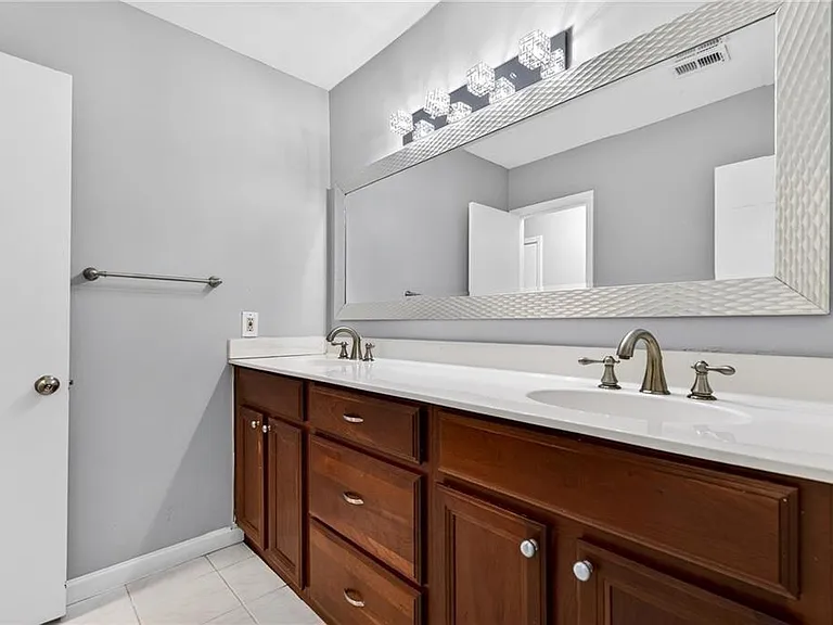 6520 Roswell Rd #48 — Photo 18