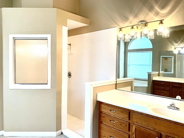 1252 Woodchurch Ln — Photo 28