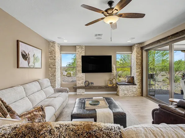 3361 PHANTOM Street, Wickenburg, AZ 85390