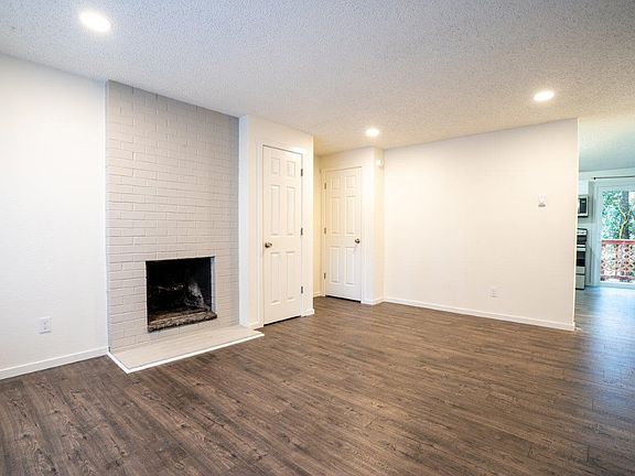 4th image of 7041 20th Ave SE #C