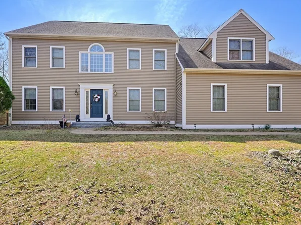 107 Mill St, Franklin, MA 02038