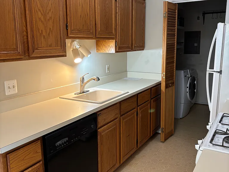 7751 Lake Ridge Dr — Photo 14