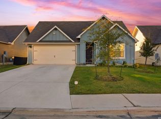 404 Signe, Seguin, TX 78155