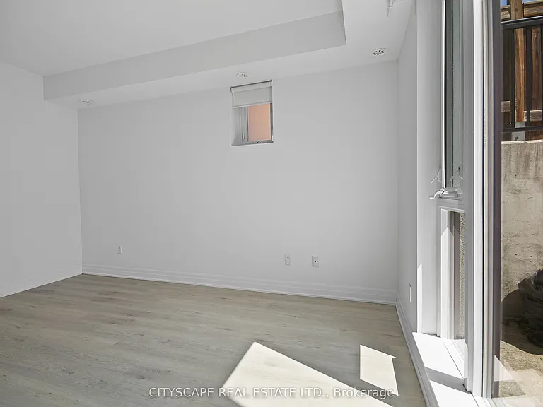 370 Wallace Ave #501 — Photo 12