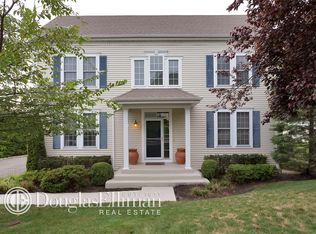 15 High Point Cir, Port Chester, NY 10573