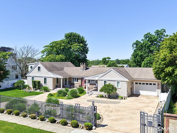 2nd image of 1085 Ocean Avenue