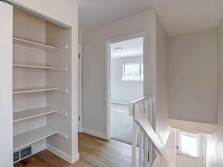 1327 Pine St #4 — Photo 9
