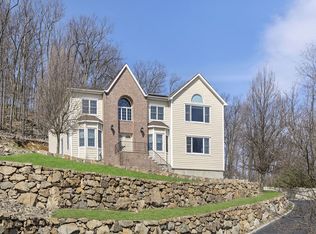 14 S Ridge Rd, Pomona, NY 10970