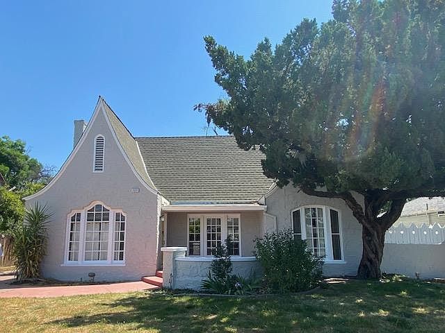 1st image of 2322 N Maroa Ave