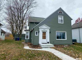 2820 Pershing Blvd, Clinton, IA 52732