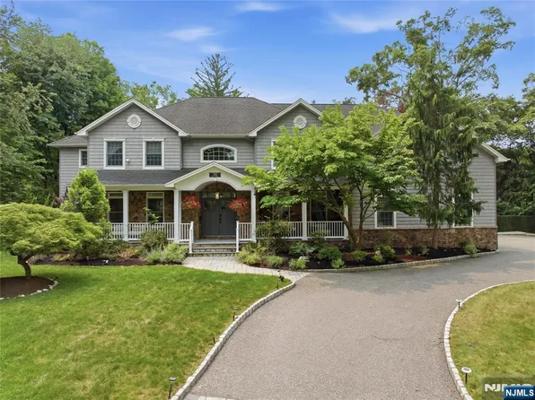 765 Scott Dr, River Vale, NJ 07675