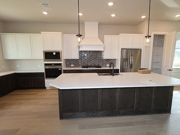 7th image of this home
