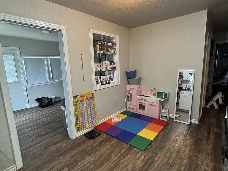505 W Church Ave — Photo 7