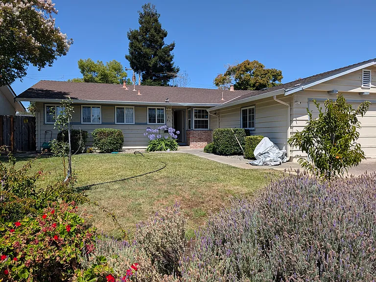 248 Kellogg Way — Photo 1