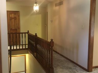 2515 SW Golf View Dr, Topeka, KS 66614