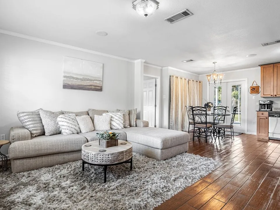 Lassere Cir