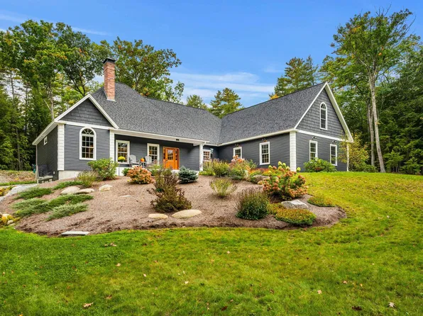 206 Bennett Road, Henniker, NH 03242