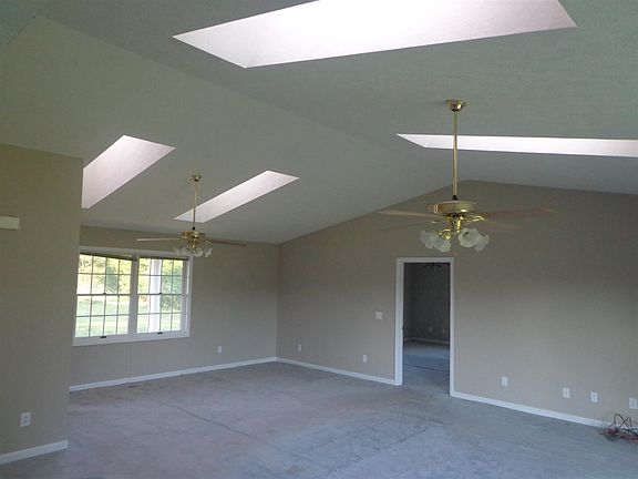 3rd image of 2318 Sowell Mill Pike