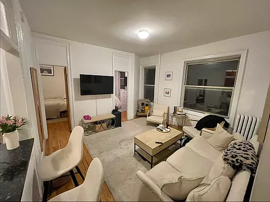 Rented by LJ Sloane Management | media 10