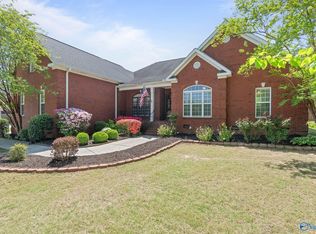 4402 Cove Nestle Dr SE, Owens Cross Roads, AL 35763
