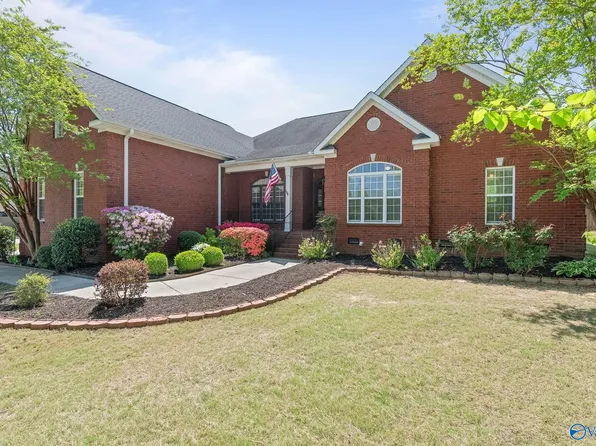 4402 Cove Nestle Dr SE, Owens Cross Roads, AL 35763