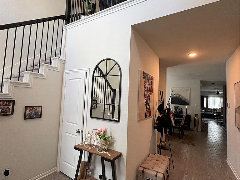 2418 Palisade Crest Dr — Photo 3