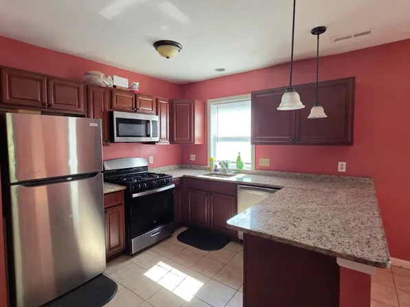 152 Lamberton St #2, New Haven, CT 06519
