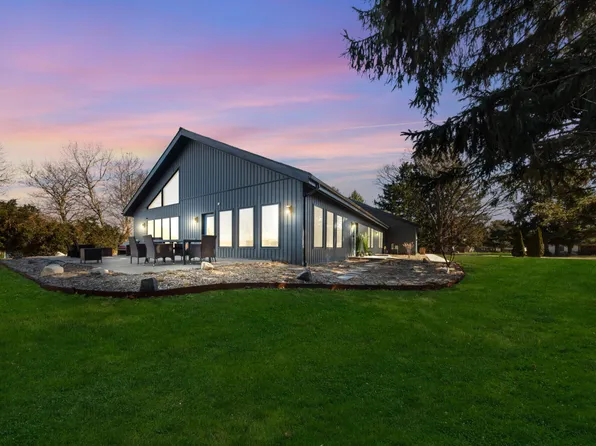 3961 Hickory Hollow Dr, Ypsilanti, MI 48197