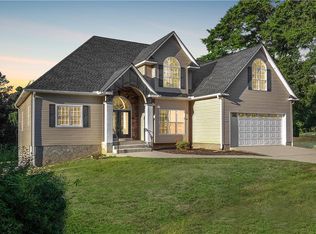 970 Powderbag Creek Rd, Hartwell, GA 30643