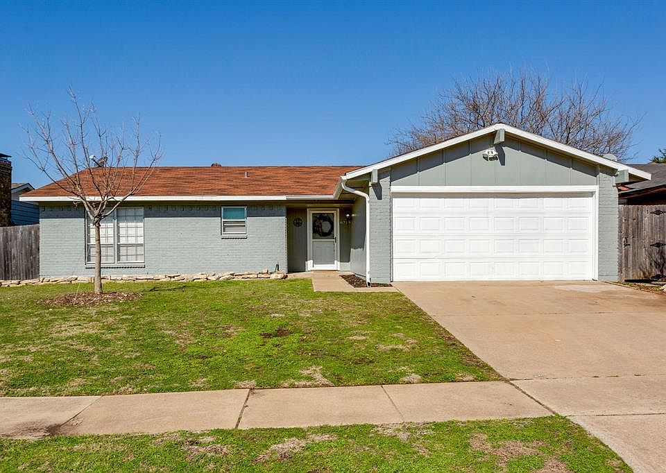 1st image of 621 Shadyglen Dr