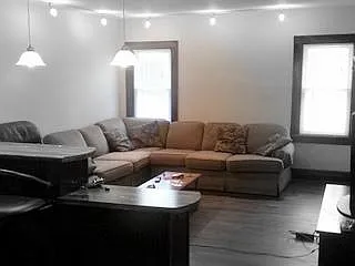 936 Drake St — Photo 23