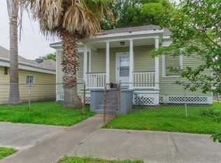 1615 37th St, Galveston, TX 77550