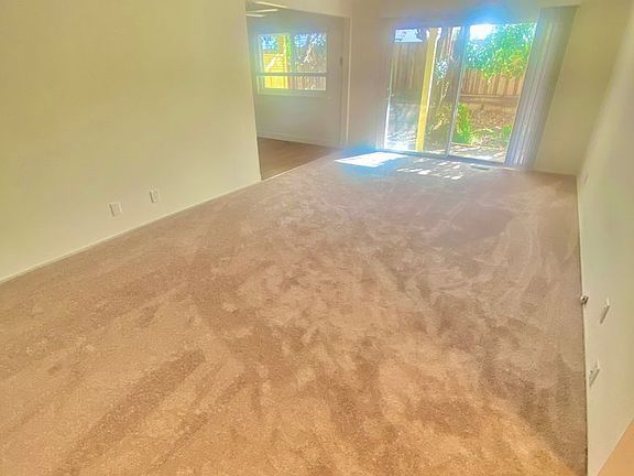 3rd image of 654 Kirkland Dr #2