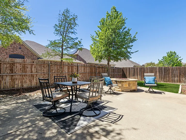 608 Knightsbridge Ln — Photo 24