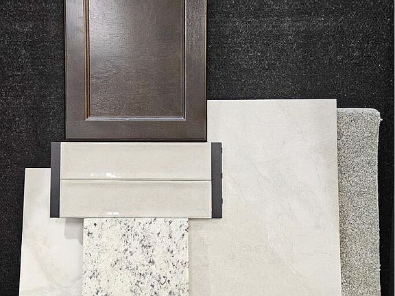 2nd image of 3108 Alicia Rd NE