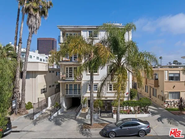 11842 Darlington Ave APT 201, Los Angeles, CA 90049
